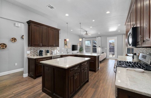 Round Rock House | BOHO Style 5BR Social House LUXE Round Rock