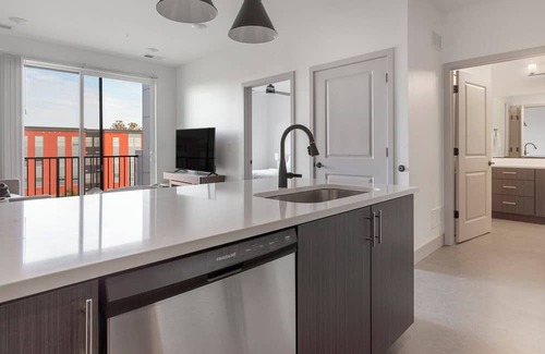 Richmond Apartment | Barsala l Unwind and relax in this 2BD apartment with self check-in