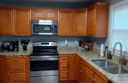 Newport News House | Cozy 3-bedroom house in tranquil Newport News with AC, WiFi