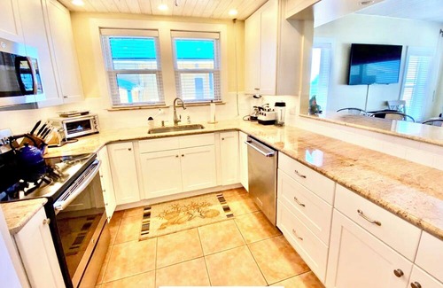 Driggers House | New Smyrna Beach, FL Luxury Escape-Adult Beachfront/Oceanfront-SummerSpecial!