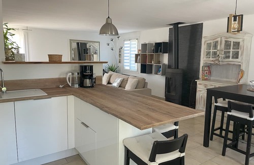 Lancon-Provence Villa | Villa Avec Piscine sur Terrain de 900m2 au Cœur de la Campagne Provençale