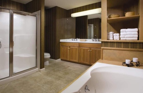 Jeffersonville Resort | Cozy resort in brilliant Cambridge family friendly including arcade games