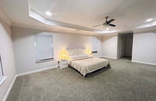Hampton House | Charming 3-bedroom house in Hampton with AC, WiFi and Game Room. Enjoy your stay