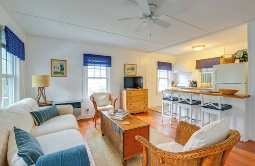 New Suffolk Cottage | Enchanting North Fork Garden Cottage w/Water View
