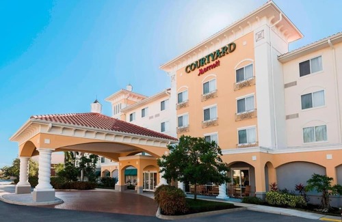 Biggar House | Experience True Comfort at Urban-Retreat Hotel w/Heated Pool - 4 Units