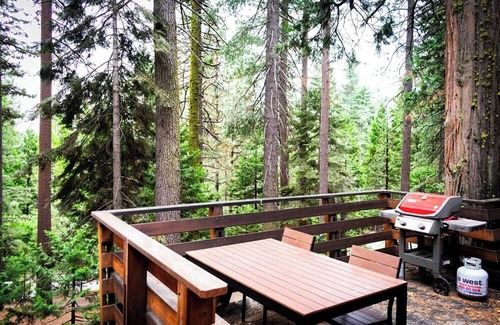 Arnold Ski Chalet | HighlandHouse: Kid & Dog-Friendly