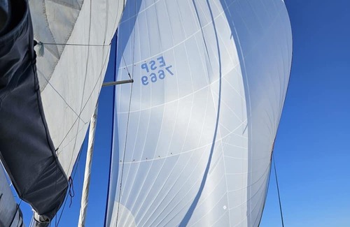 Alicante Boat Rental | sailboat in the port of Alicante 5 minutes from the city center