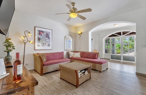 Hato House | Bonaire Sunset Villa - A divers paradise for 2-10 persons.