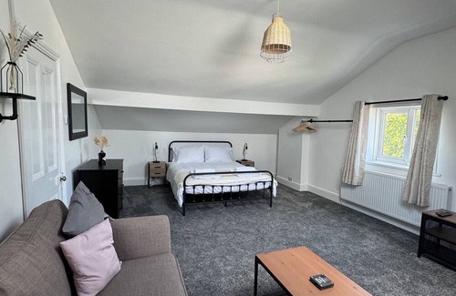 Southport Apartment | The Eaves - Victorian second floor, open plan apartment