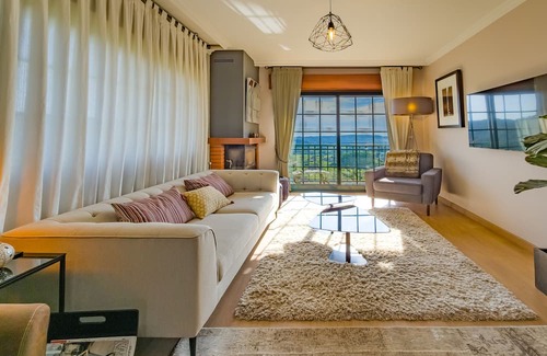 Quintans Apartment | Villa Regina: Luxurius Seaside Escape