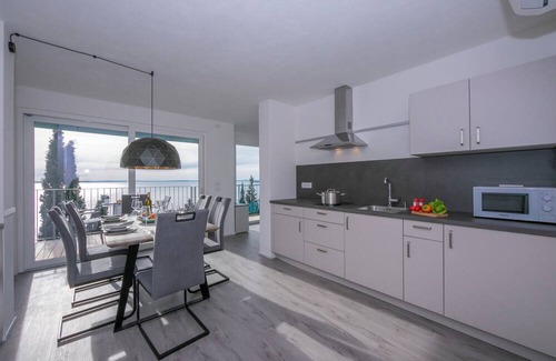 Toscolano Maderno Apartment | Rustichel Lake View - Three Bedroom Apartment, Sleeps 5
