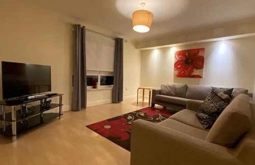 Leith Apartment | Metrolets Valley