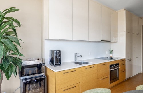 Inner Harbour Condo | Waterfront Living in the Heart of Downtown Victoria