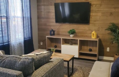 Federal Hill Apartment | The Villa-Suite # 2 at Federal Hill* NEW 2 BR APT