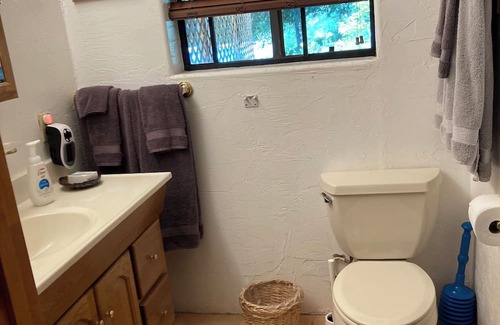 Santa Ynez Apartment | Cozy, pet friendly 1-bedroom private space in Santa Ynez with pool and hot tub.