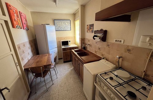 Saint-Mauront Apartment | Grand Deux Pieces Très Calme