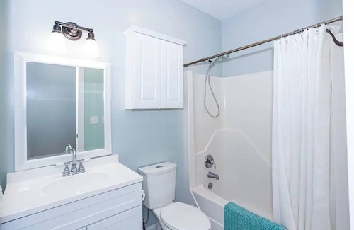 Southport Cottage | Charming 3-bedroom cottage with Hot Tub in lovely Southport!