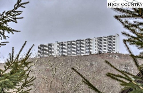 Sugar Mountain Condo | Cozy 2-bedroom condo with fitness room, WiFi in marvelous Sugar Mountain.