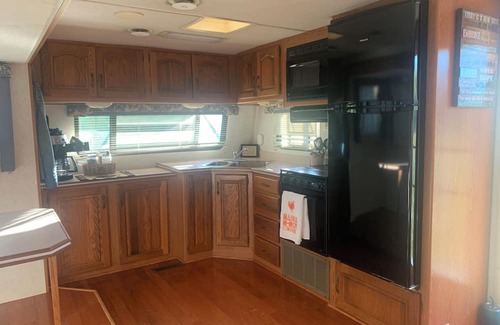 Tellico Plains House | Pets welcome! Don't leave the fur babies at home!