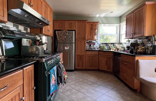 Shadow Hills House | Escape the city to a lush massive dog friendly house with all amenities.