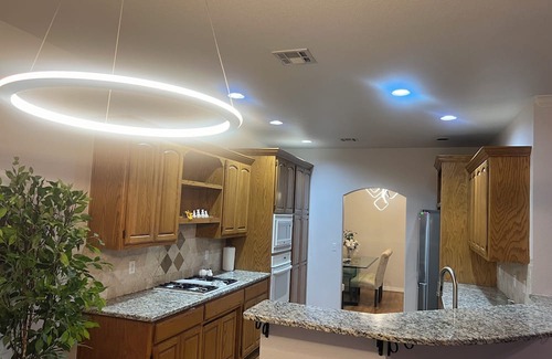 Woodland House | Awesome Pool House Pet friendly. Close to Mall and nice Restaurants. Great area