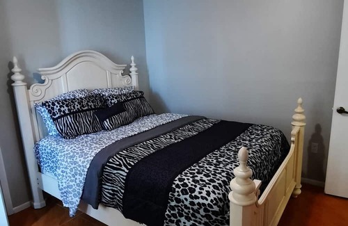 Lakeland House | 1bedroom 1bathroom for rent in Lakeland. 15 minutes from RP funding center