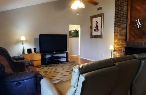 Lakeland House | 1bedroom 1bathroom for rent in Lakeland. 15 minutes from RP funding center