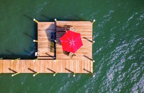 White Stone House | Best View on the Northern Neck, Tons of Privacy and a Sandy Beach!