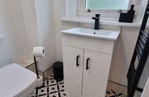 Wakefield Apartment | 1-Bed Apartment in Wakefield