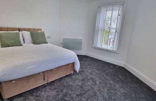 Wakefield Apartment | 1-Bed Apartment in Wakefield