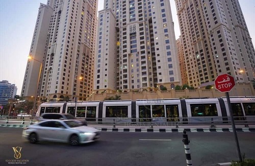 Jumeirah Apartment | Everyday free housekeeping provided, marina view