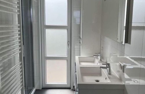 Enkhuizen Ski Chalet | IJsselmeerstrand Exclusief
