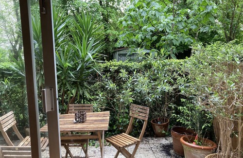 Neuilly-sur-Seine Apartment | Apartment 'Studio De Standing Neuilly En L'île' with Private Terrace and Wi-Fi
