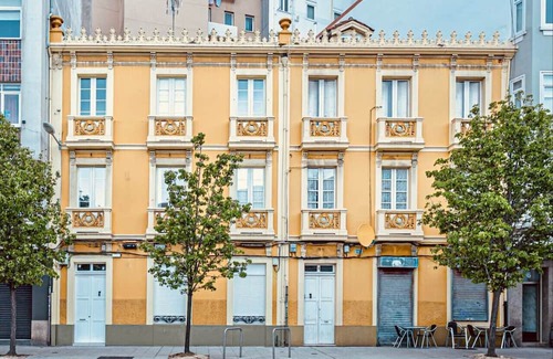 La Coruna Apartment | Downtown Plaza Apartment