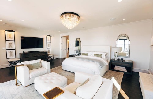Kingsmill House | The Estate is a 7,000 square foot private estate that is designed to impress.