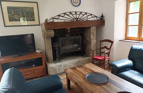 Jaujac House | Ardeche Jaujac Maison de Caractère Gite 14 Personnes