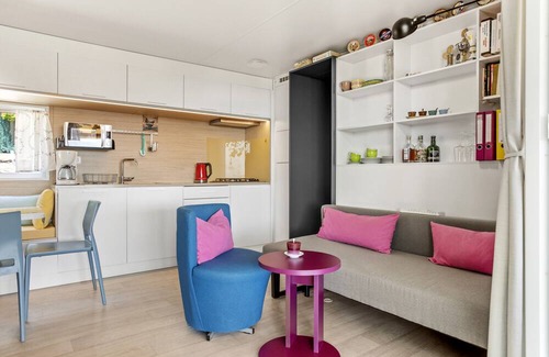 Le Dramont RV Rental | Mobile home Taos, beautiful sea view, large terrace and shared pool