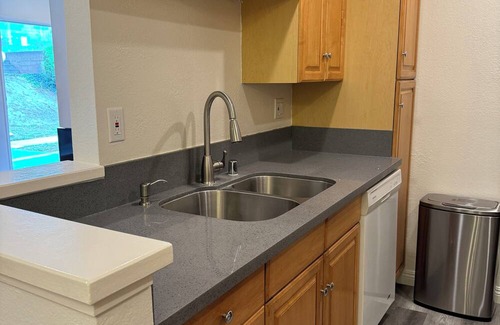 Hacienda Heights House | 3 minutes to grocery and restaurants! Convenient family friendly townhouse