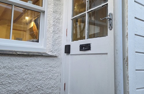 Truro Cottage | Cosy, quiet, city centre cottage