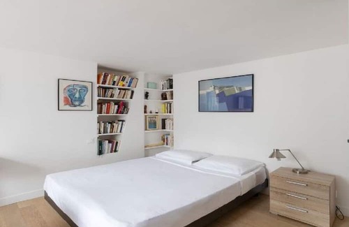 Vivienne Apartment | Jardin des Tuileries -luxury living in the Paris 1st arrondissement