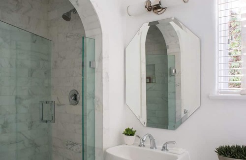 Historic Tennis Club House | 4 Charming Boutique Rooms with Plush Beds, Fireplaces, Terraces - Parking