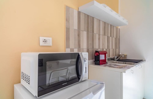 Nesima House | Apartment 'Nicole Rooms' with Mountain View, Wi-Fi and Air Conditioning