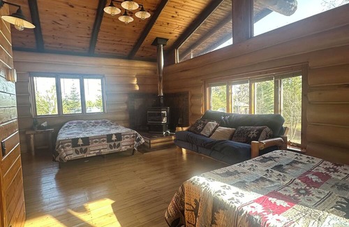 Cotton Cabin | Golden Pond, Secluded & Spacious Waterfront Oasis
