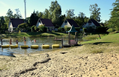 Hellendoorn House | Holiday home with conservatory, near Hellendoorn