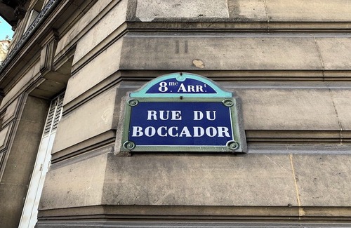 Champs-Elysees Apartment | A UNIQUE BLEND OF CONTEMPORARY DECOR AND VINTAGE ACCENTS – RUE DU BOCCADOR