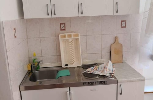 Unije Apartment | Apartment Marragall - 150 m from beach: - Unije (Island Unije), Island Losinj, Croatia
