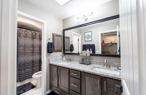 Biggs Field House | 6 Bedroom Desert Gateway House w/heated swimming pool