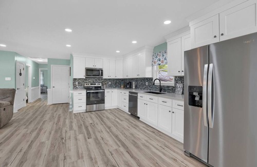 Dutton House | River Views