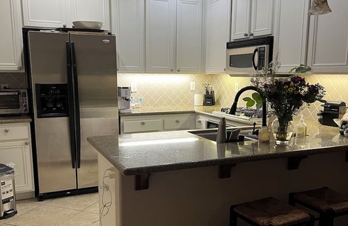 Carmel Valley Condo | Townhouse in quite area-10 min.drive to Beach and Del Mar Fairgrounds. perfect!