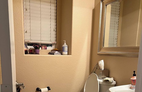 Carmel Valley Condo | Townhouse in quite area-10 min.drive to Beach and Del Mar Fairgrounds. perfect!